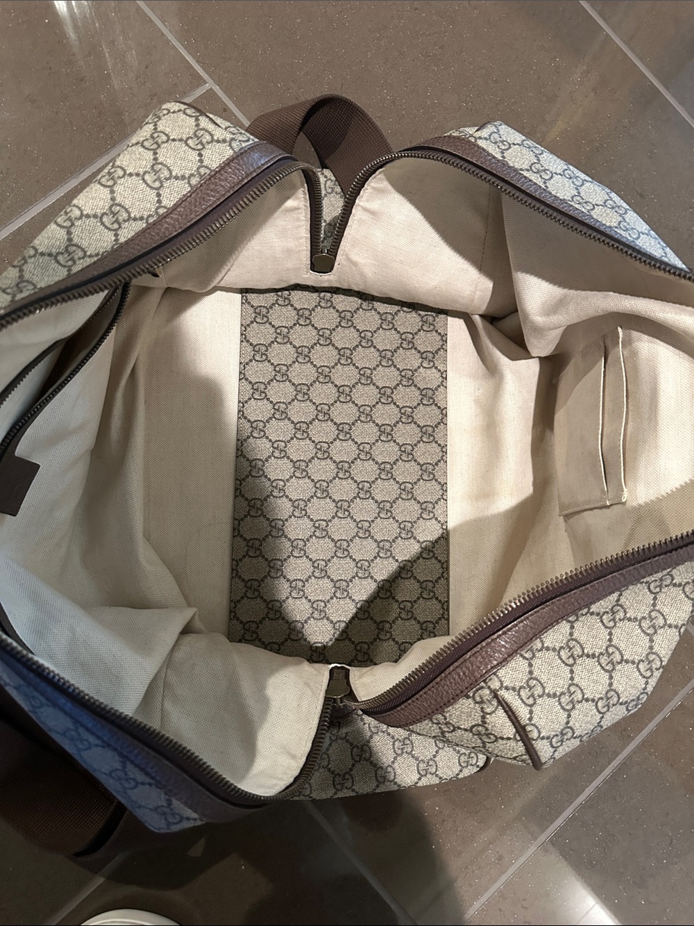 Gucci Brown GG Supreme Duffel with Green and Red Web Stripe - Picture 5 of 6